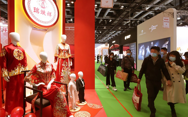 北京婚博会展台设计装修：打造浪漫吸睛的婚礼空间